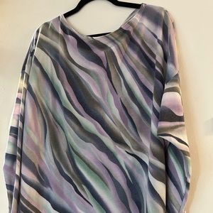 Dolman style 3/4 length shirt. soft Terry cloth.